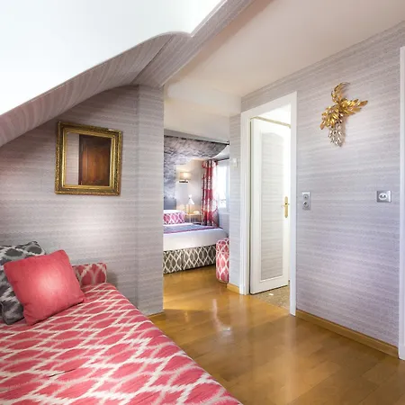Hotel Dauphine Saint Germain 3*