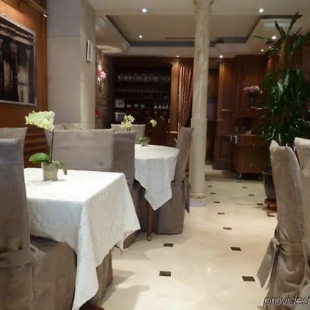 Hotel Dauphine Saint Germain 3*