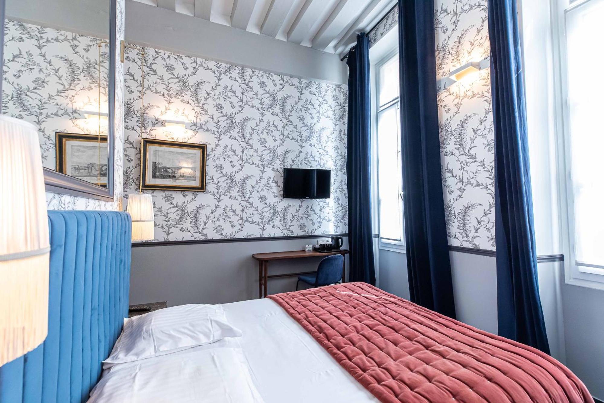 Hotel Dauphine Saint Germain 3*